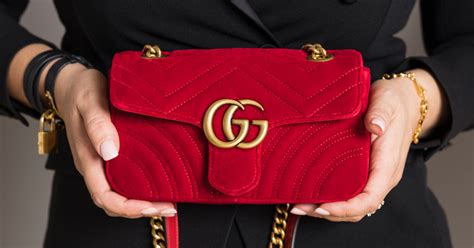 Schandaal en stijl: de opkomst en revolutie van Gucci